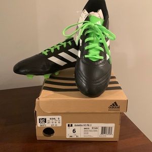 Adidas soccer cleats, Size 6 Boys